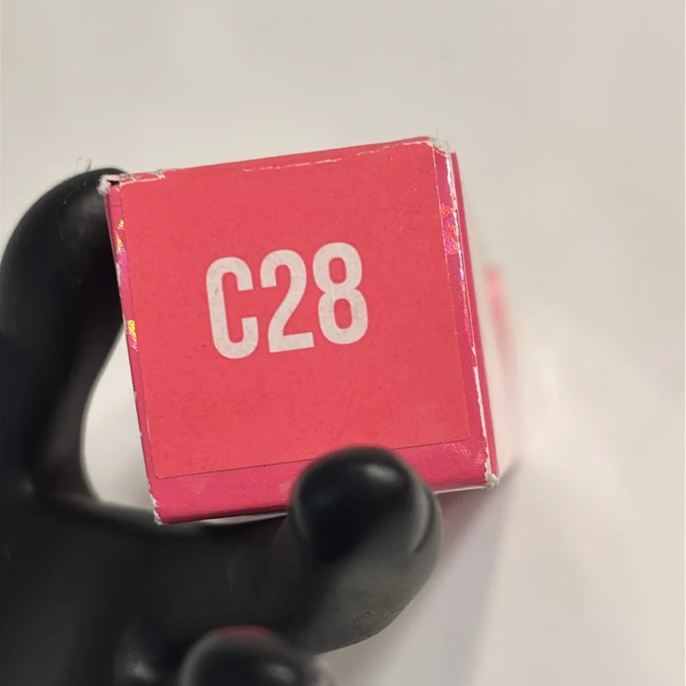 Jeffree Star Magic Star C28  Liquid Concealer
